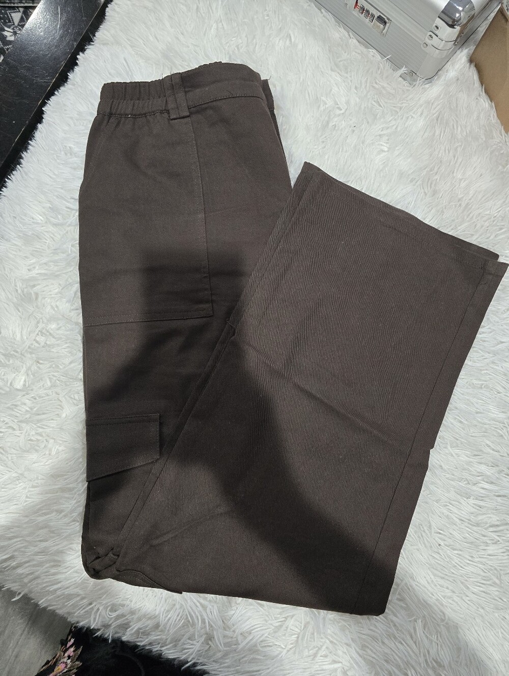 Women’s Straight Leg Cargo Pants in Dark Brown